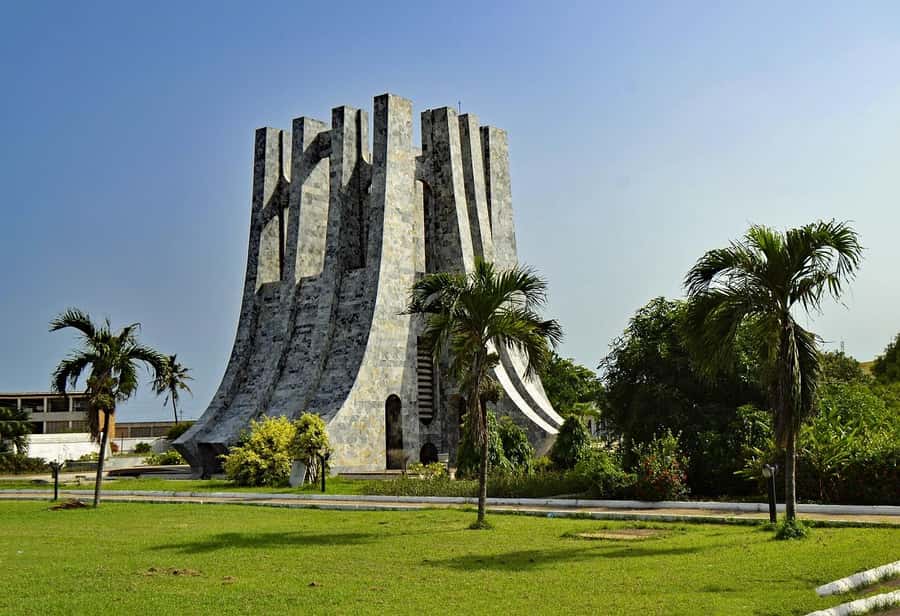 Visit Aburi Garden, Tetteh Quarshie Cocoa Farm & Waterfall - Morning pickup from Accra: why going early matters