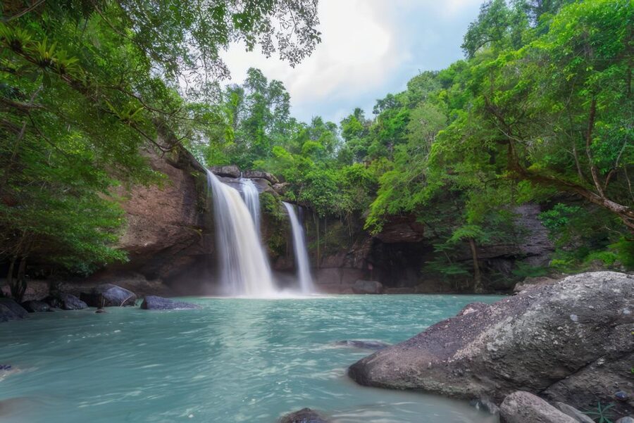 Waterfall, Chocolate Tour, Rainforest, Royal Historical - The easy mini waterfall hike and what you’ll actually do