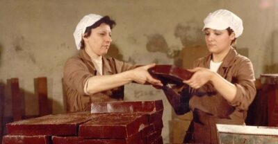 Willy Wonka in Turin - A chocolate adventure - Meeting at Via Paolo Sacchi and Timing Your 2 Hours