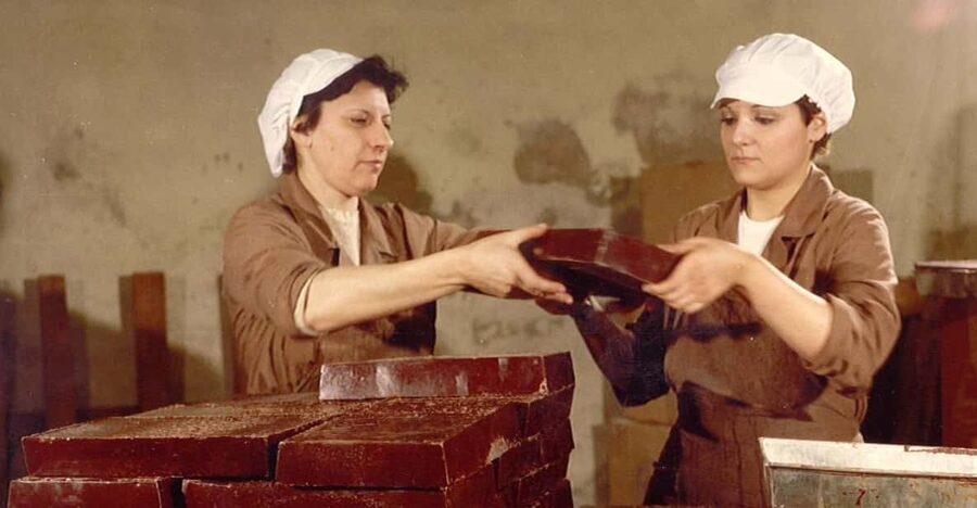 Willy Wonka in Turin - A chocolate adventure - Meeting at Via Paolo Sacchi and Timing Your 2 Hours