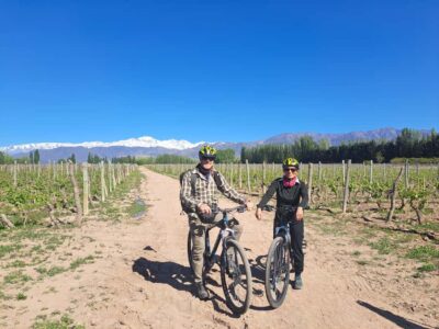 Wine and Chocolate Bike Tour: ride, taste, lunch, vineyards. - Getting set up at MONTAÑITA: bikes, helmets, and a safety rhythm