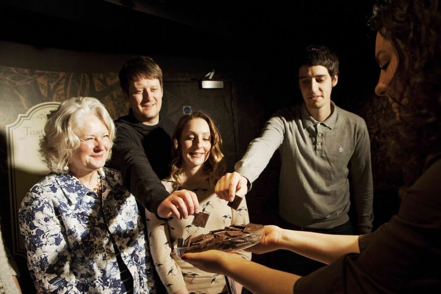 York's Chocolate Story: Guided Tour - Getting started at King’s Square and meeting your guide