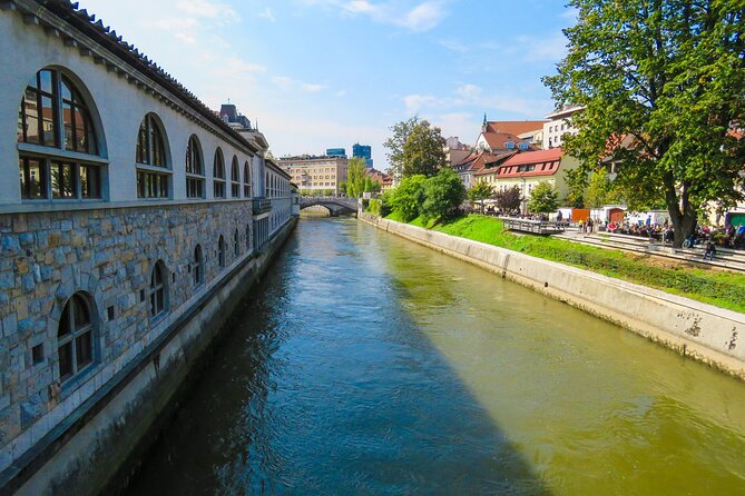 Zagreb: Lake Bled & Ljubljana Day Tour with Chocolate Gift - Ljubljana after dark: bridges, golden lights, and a real market stroll