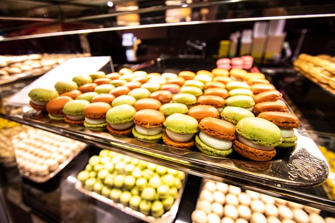 Zurich: Chocolate Tasting and Walking Tour with a Local - Two Hours of Tastings, Stories, and a Cozy Stop