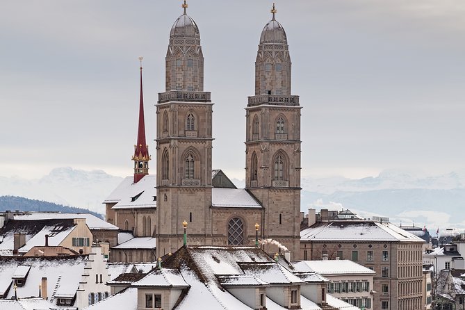 Zurich City, Lake Cruise and Chocolate (Private Tour) - Why a private guide is worth it (and when it might not be)